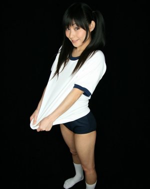 18 year old black girl Nia Nacci doffs school clothes to poses naked